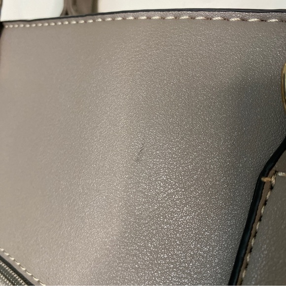 Beautiful Purse color Grey clay - Red - Black - Roomy Bag with Shoulder Strap - Picture 5 of 10